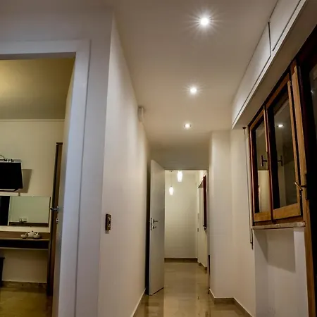 Bed and Breakfast Opera House 2*